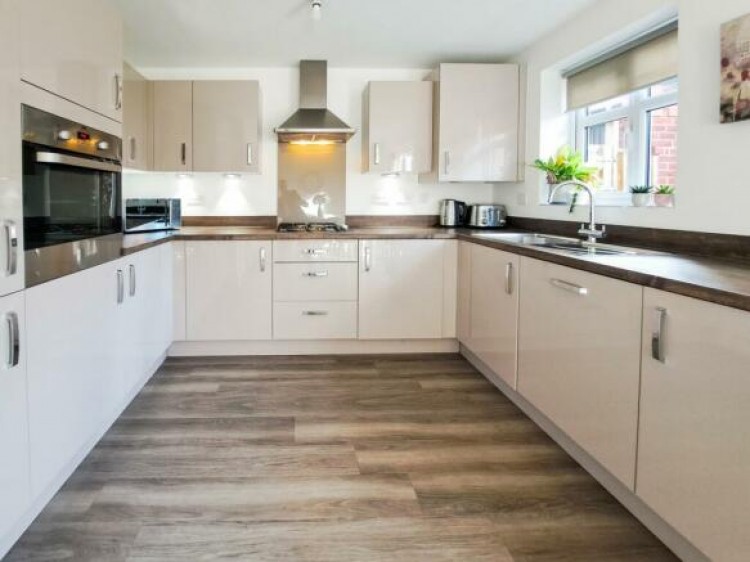 Images for Larkin Avenue, Lichfield